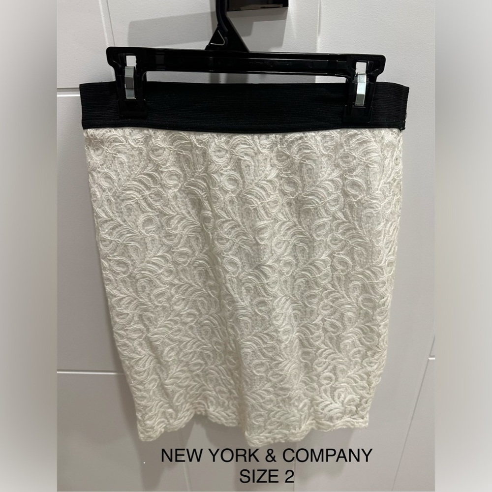 New York & Company Black and White Textured Pencil Skirt